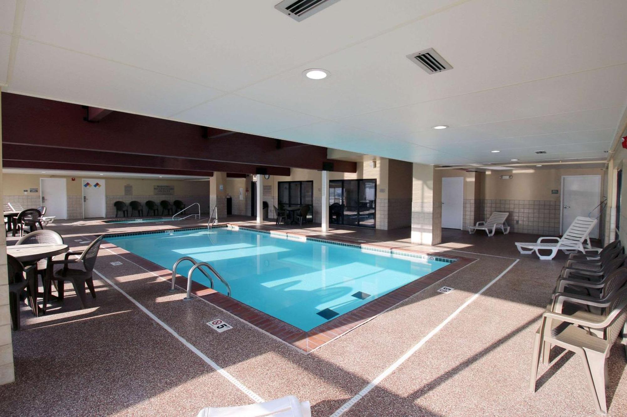Country Inn & Suites By Radisson, Council Bluffs, Ia Екстер'єр фото